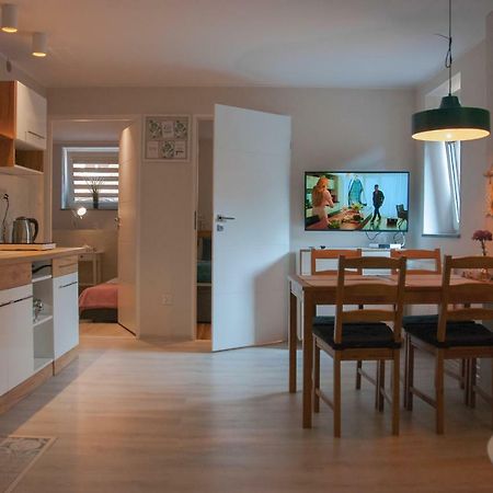 Noclegi "Boczna 5A" Apartamenty Goscinne Szczawno-Zdroj Buitenkant foto