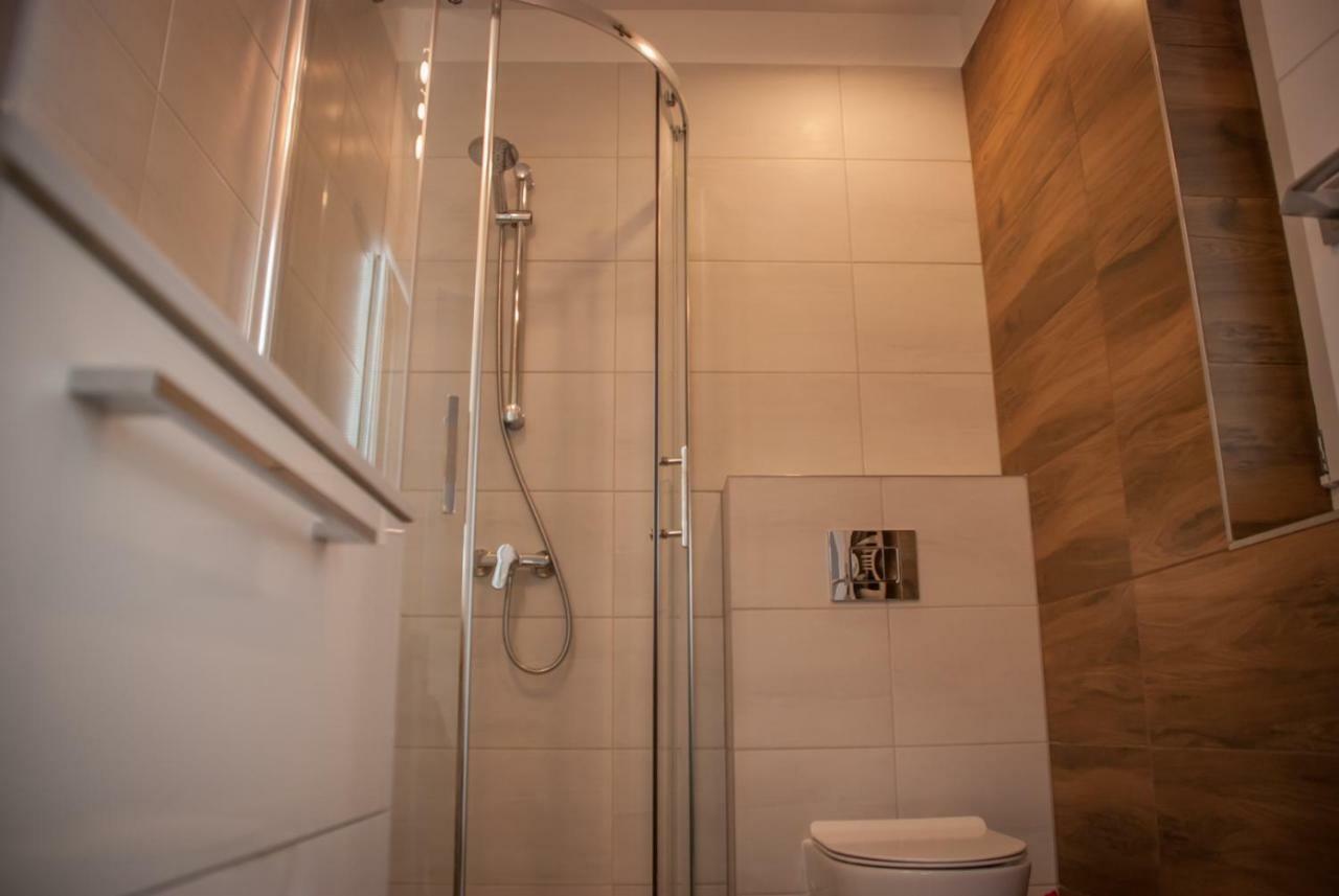 Noclegi "Boczna 5A" Apartamenty Goscinne Szczawno-Zdroj Buitenkant foto
