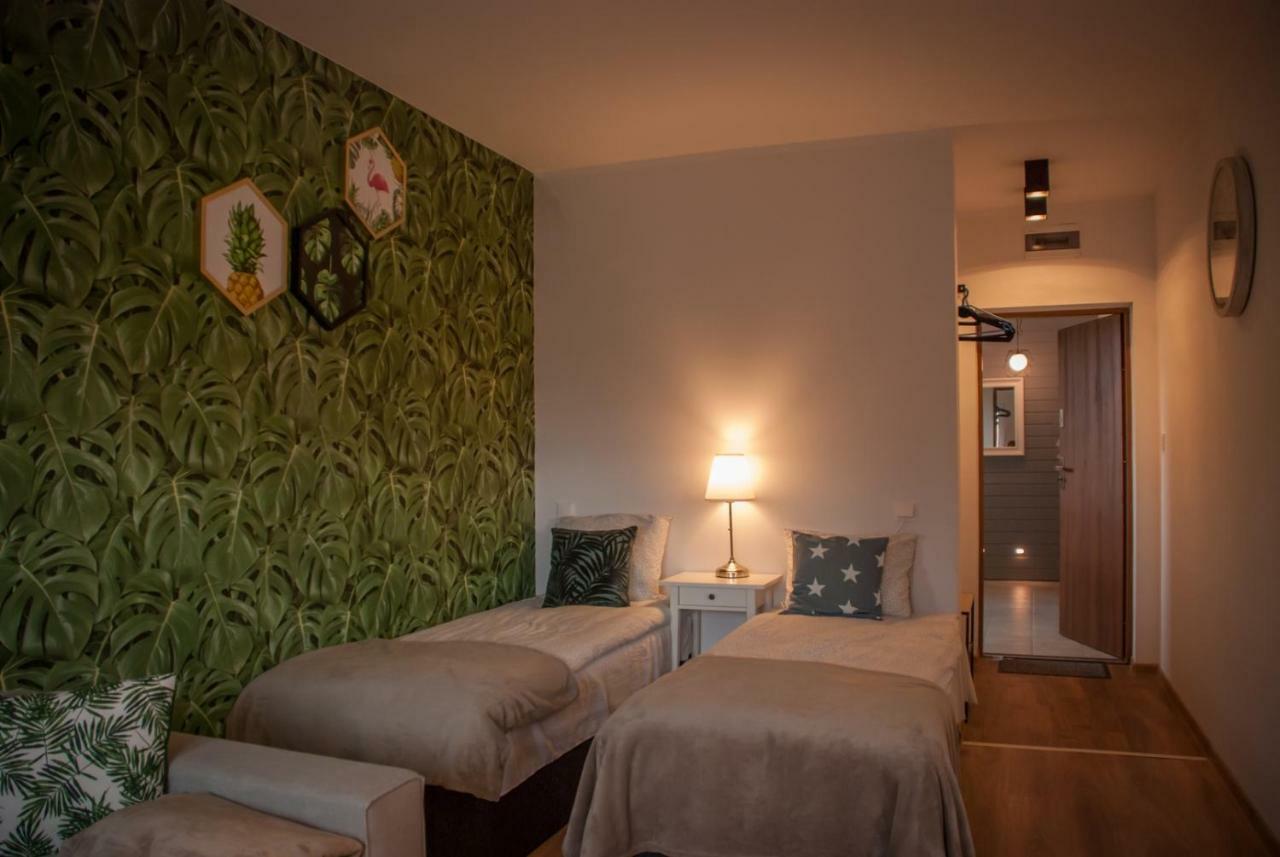 Noclegi "Boczna 5A" Apartamenty Goscinne Szczawno-Zdroj Buitenkant foto