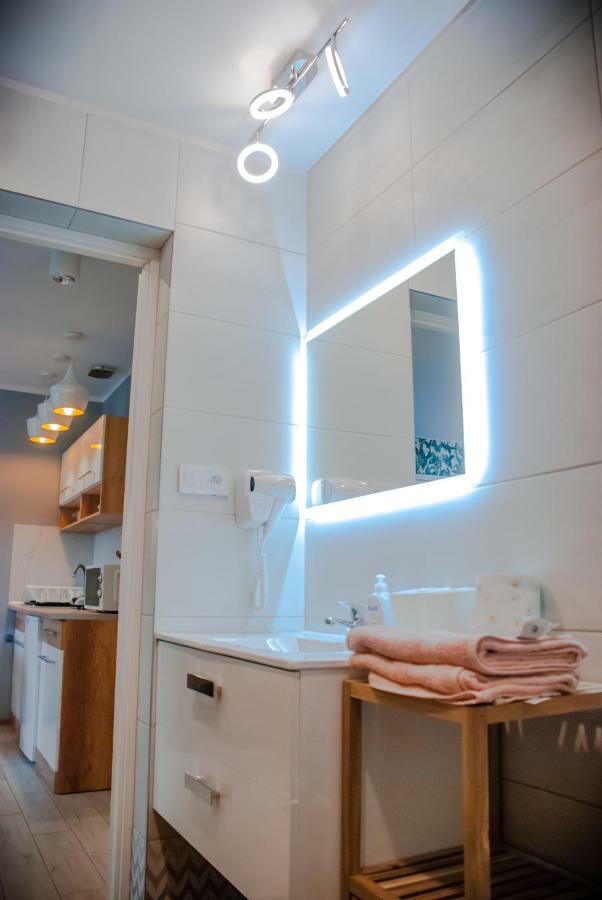Noclegi "Boczna 5A" Apartamenty Goscinne Szczawno-Zdroj Buitenkant foto