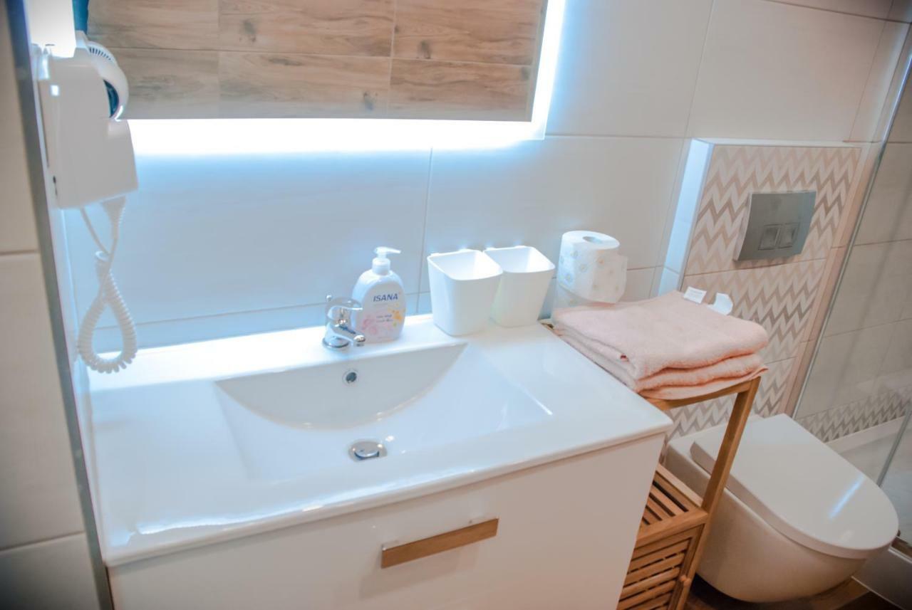 Noclegi "Boczna 5A" Apartamenty Goscinne Szczawno-Zdroj Buitenkant foto