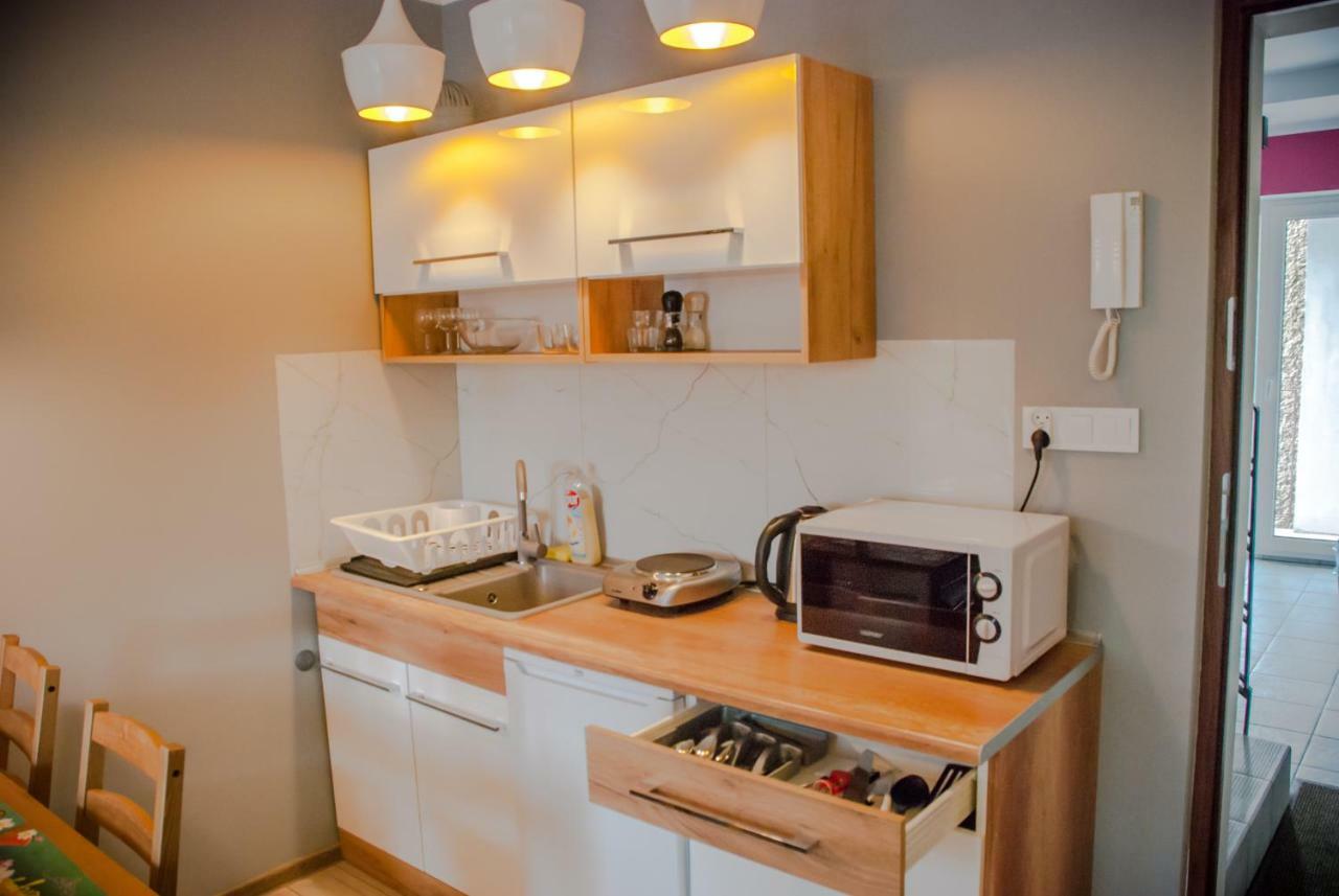 Noclegi "Boczna 5A" Apartamenty Goscinne Szczawno-Zdroj Buitenkant foto