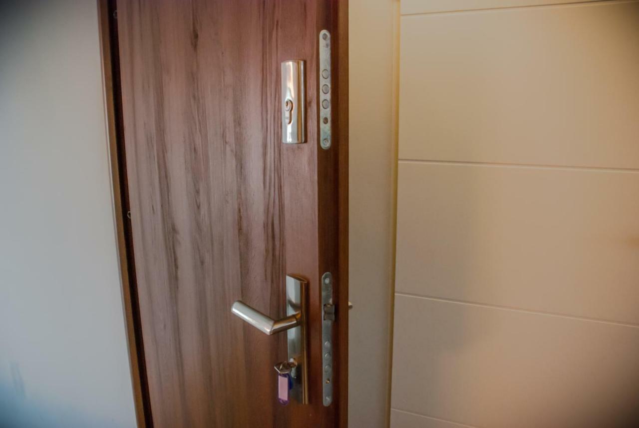 Noclegi "Boczna 5A" Apartamenty Goscinne Szczawno-Zdroj Buitenkant foto