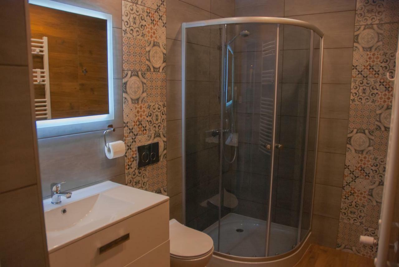 Noclegi "Boczna 5A" Apartamenty Goscinne Szczawno-Zdroj Buitenkant foto